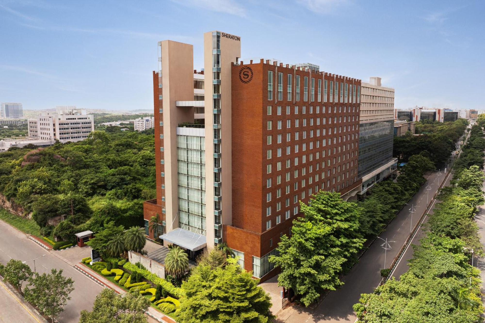 Sheraton Hyderabad Hotel Exterior foto